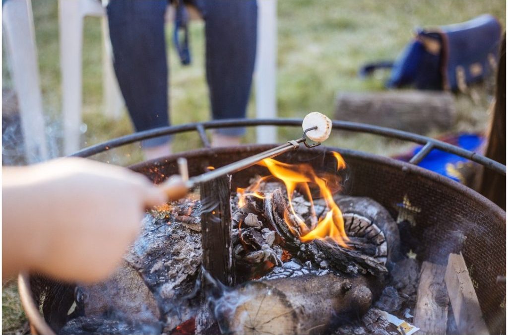 A Guide to Backyard Camping & BBQ Tips n’ Tricks – Minnesota